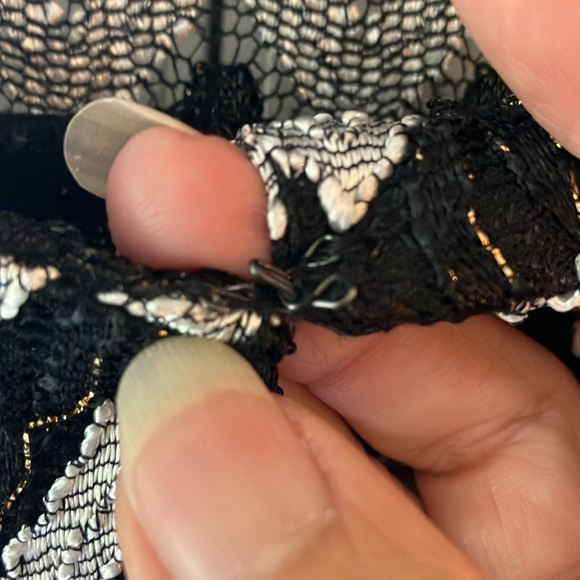 Perceptions black & white with gold  chevron cardigan size 8P - Picture 7 of 7